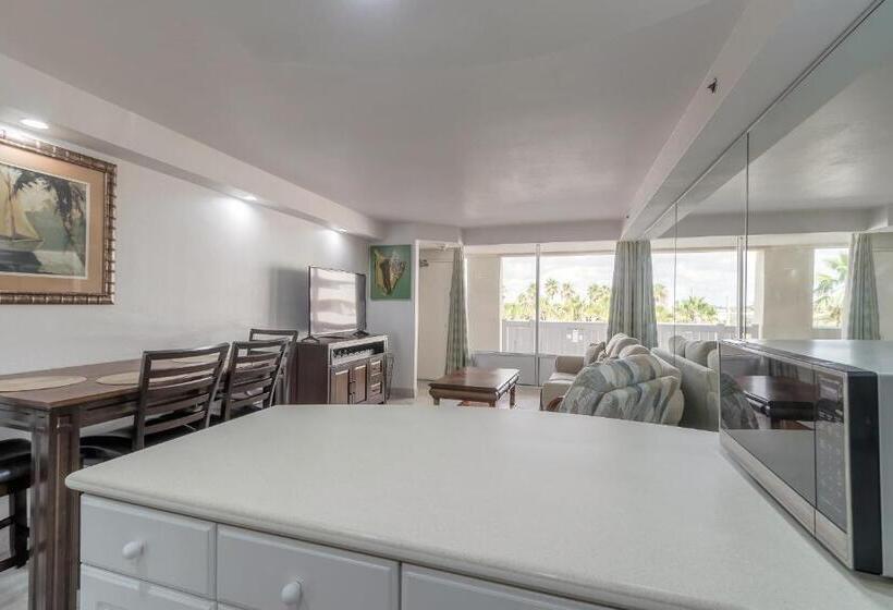 Dbr Direct Oceanfront Condo, Daytona Beach, Sleeps 4