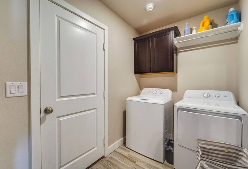 Pet Friendly Lubbock Home   10 Mi To Downtown