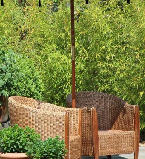 تختخواب و صبحانه De Tuinkamer