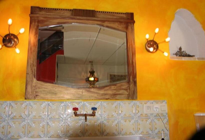 تختخواب و صبحانه De Tuinkamer