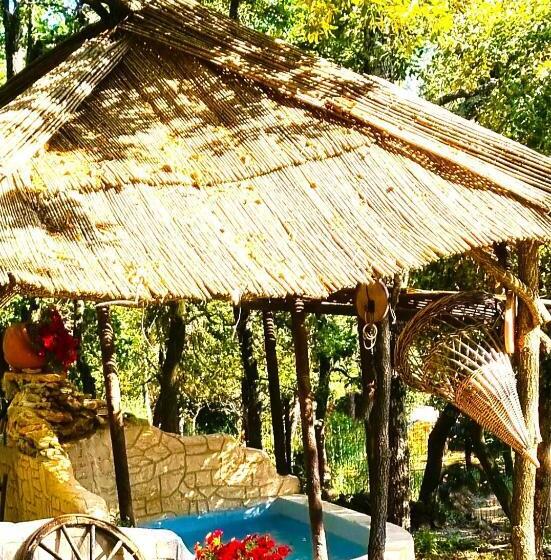 Bed and Breakfast La Chaumière De La Forêt Enchantée, Week End Insolite, Avec Jacuzzi Privatif Dans Espace Bien Etre