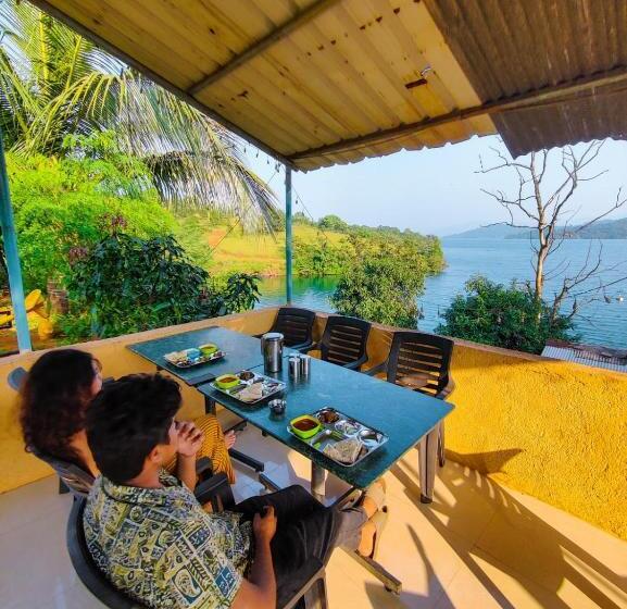 مبيت وإفطار Lakeview Resort Near Lavasa By Maharashtra Camper’s