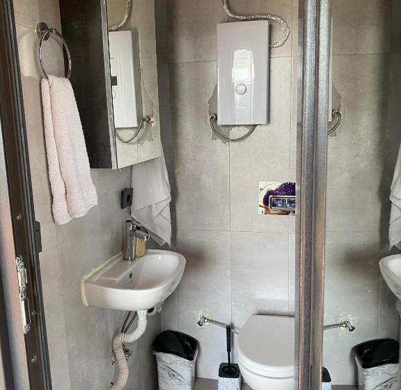 تختخواب و صبحانه Sarabi Suit Bungalov