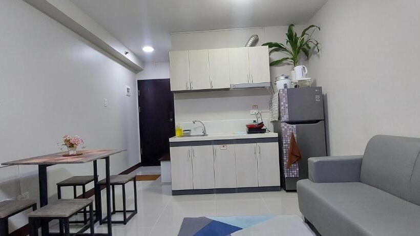 Dracarys Place 2 Condo With Balcony Unlimited Wifi Lapulapu City View
