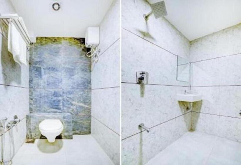 호텔 Grg Tribhuwan Ranikhet