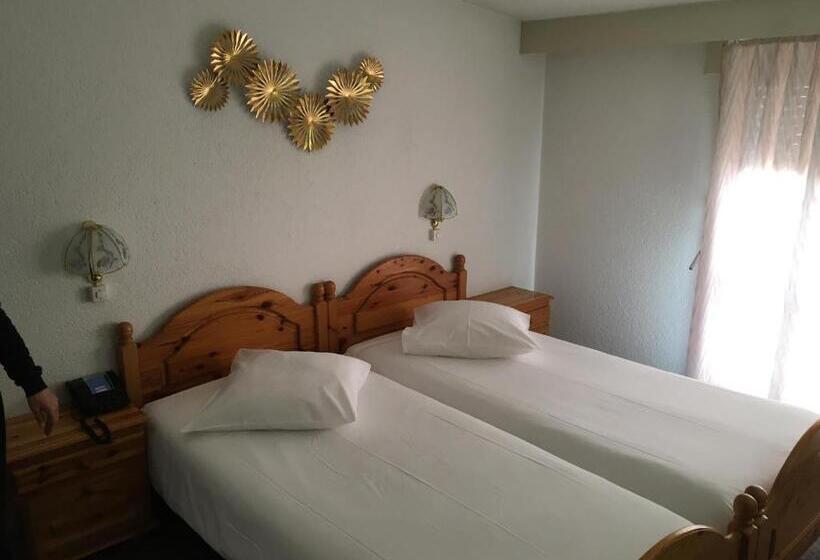 هتل Hôtel De La Plage à Gland