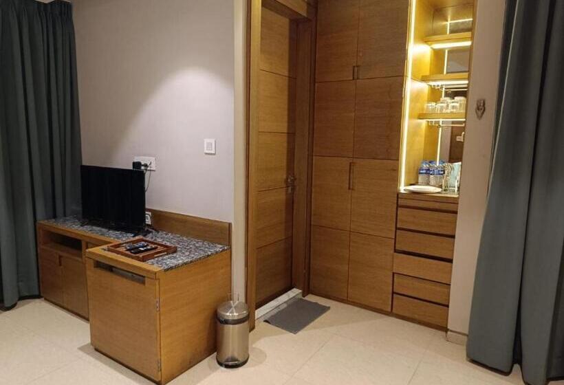 Hotel Mayfair Tower