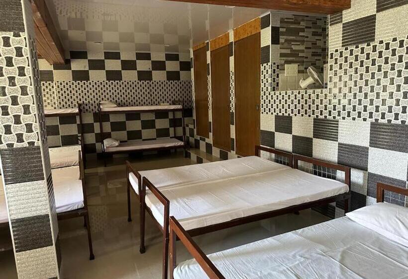 Memmsta Hotels Munnar