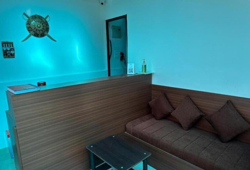 Memmsta Hotels   Munnar