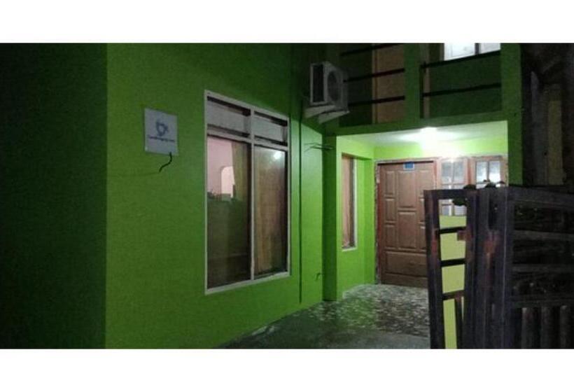 هتل Merpati Hostel Banyuwangi