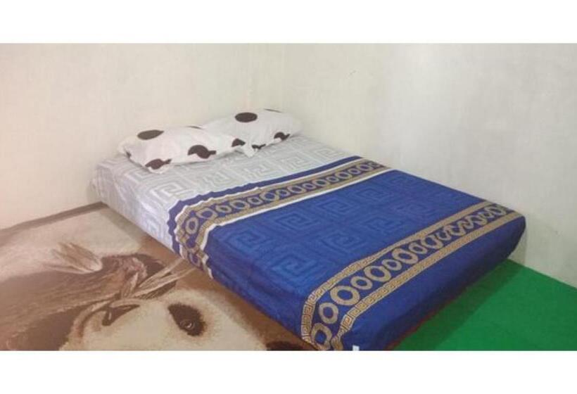 هتل Merpati Hostel Banyuwangi