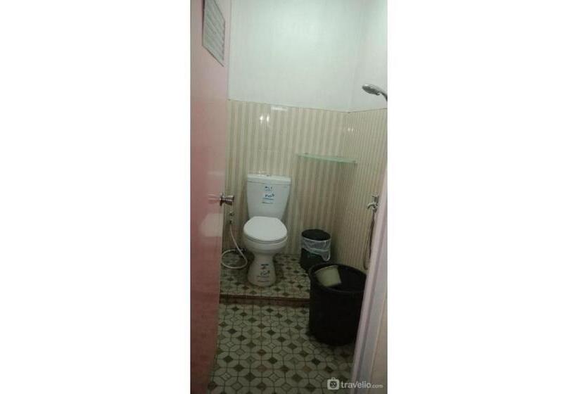 هتل Merpati Hostel Banyuwangi