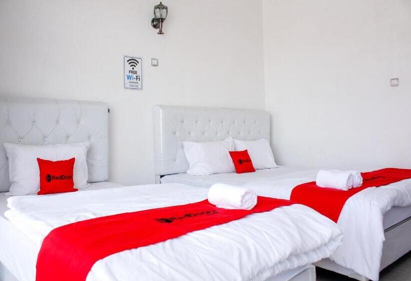 فندق Reddoorz Syariah Near Kawasan Wisata Gunung Prau Dieng