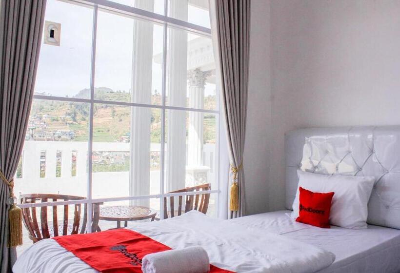 فندق Reddoorz Syariah Near Kawasan Wisata Gunung Prau Dieng