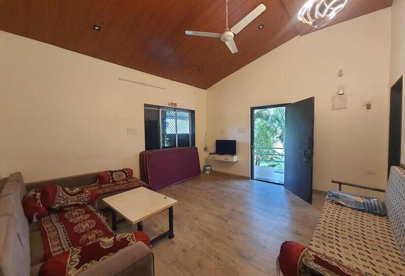 فندق Saifarm Resort Lonavala