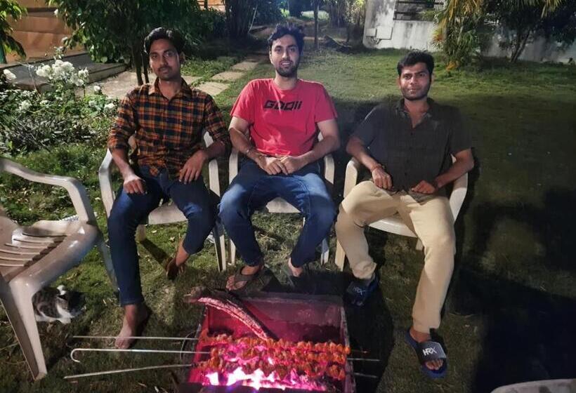 فندق Saifarm Resort Lonavala