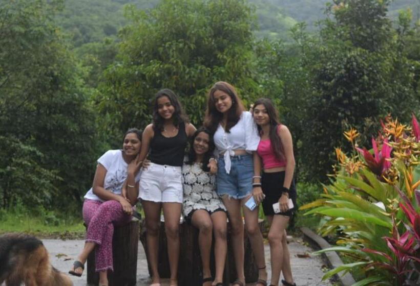 فندق Saifarm Resort Lonavala