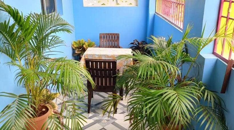 هتل Sea View Beach House