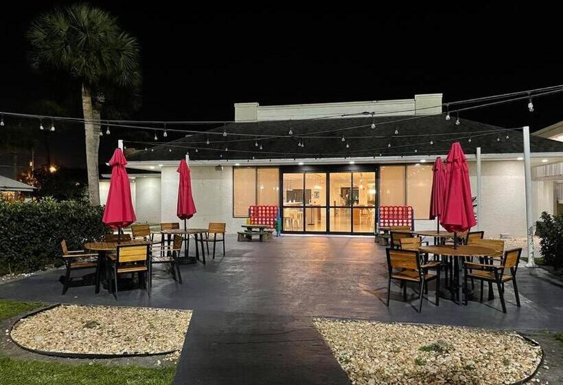 Newly Renovated Room In Cozy Hotel Near Disney 2