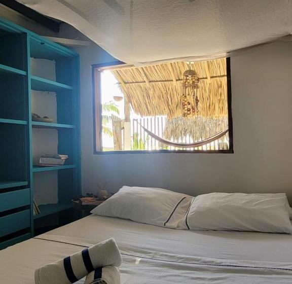 پانسیون Palenque Beach House
