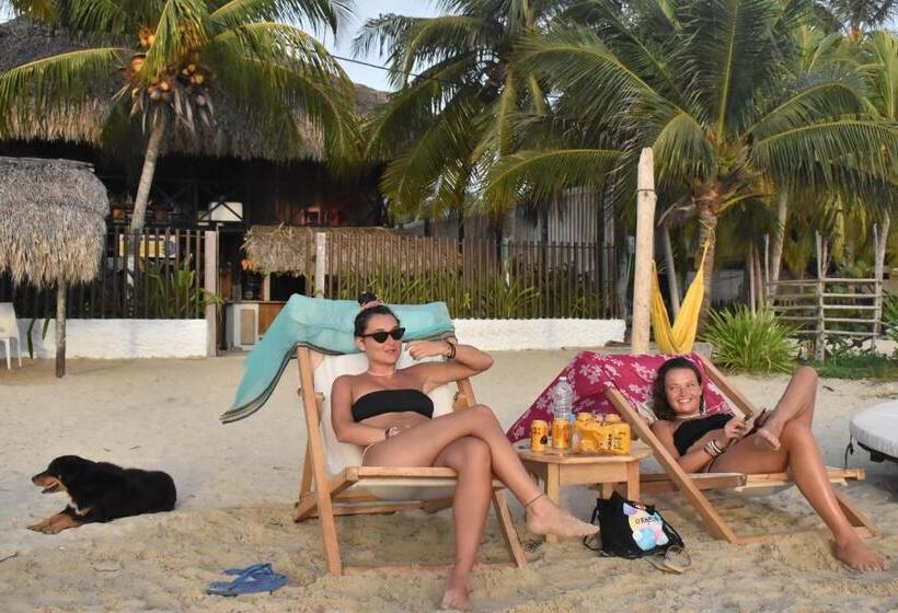 پانسیون Palenque Beach House
