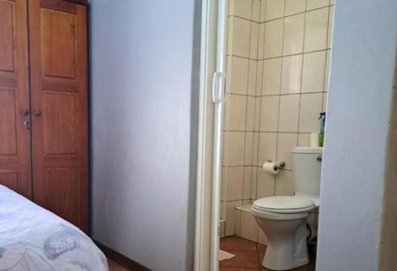 פנסיון Stay At 12 Guesthouse And Selfcatering