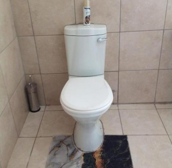 פנסיון The Good Life Royal Guest House