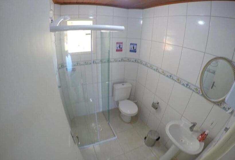 Quartos Privativos Pinheira   Hostel Pinheira