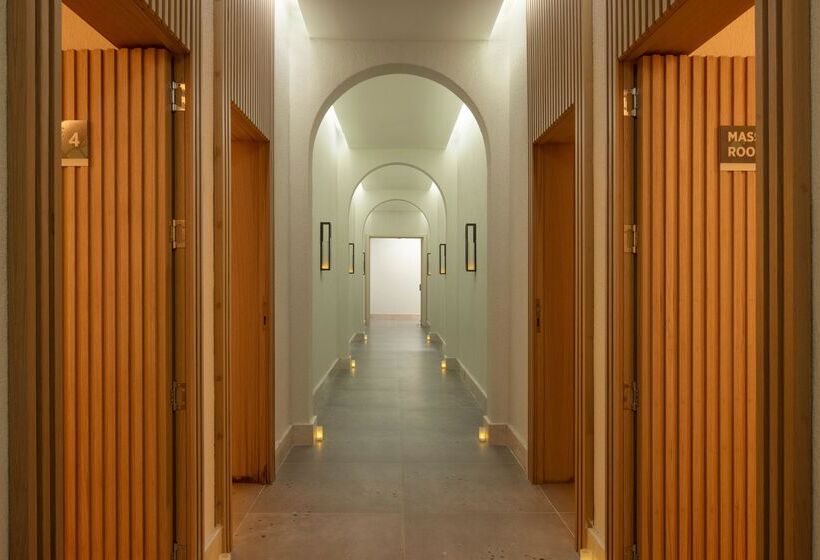 Arcanus Hotels Trendline Side