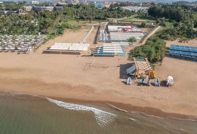 Arcanus Hotels Trendline Side