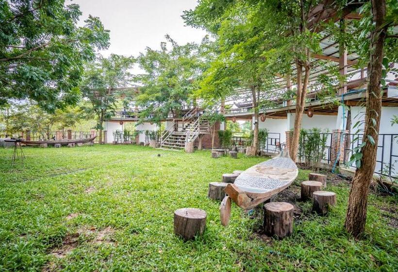 مبيت وإفطار Bat Rice Resort