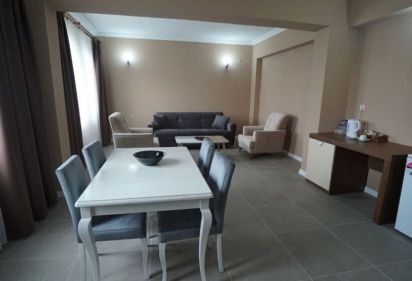 تختخواب و صبحانه Kumru Suitesseda Pansi̇yon
