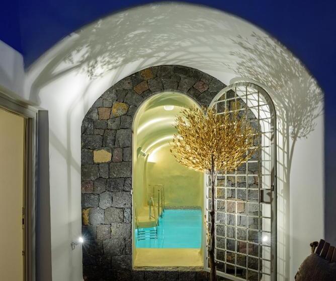 تختخواب و صبحانه Oia Treasures Art Suites