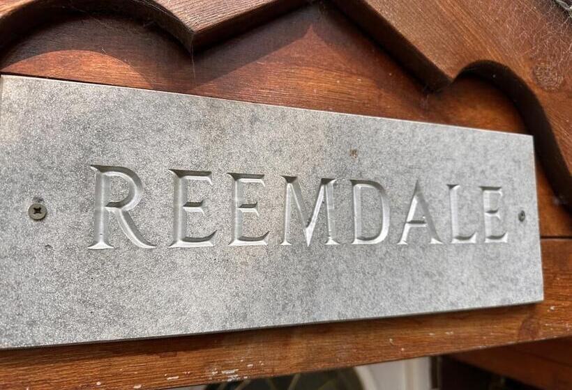 تختخواب و صبحانه Reemdale