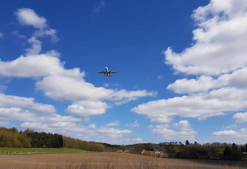 تختخواب و صبحانه Stay Billund