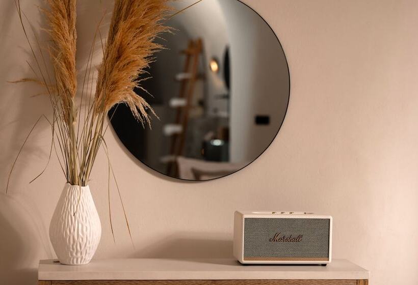 تختخواب و صبحانه Twentyone Suites