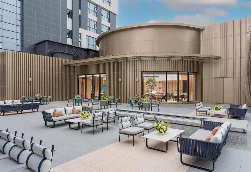 Even Hotel Zhongshan City Center, An Ihg