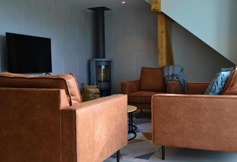 هتل Andenes Suite