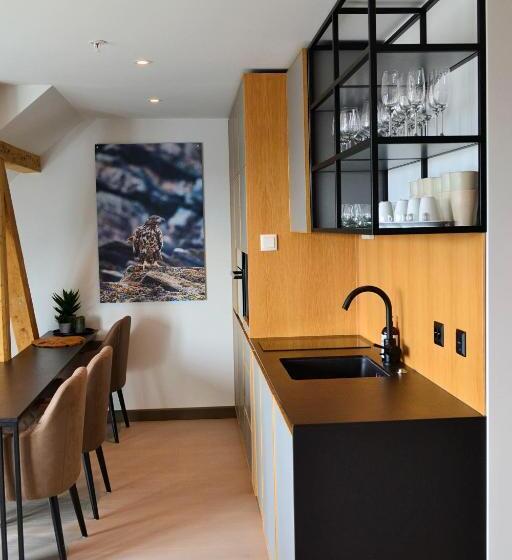 هتل Andenes Suite