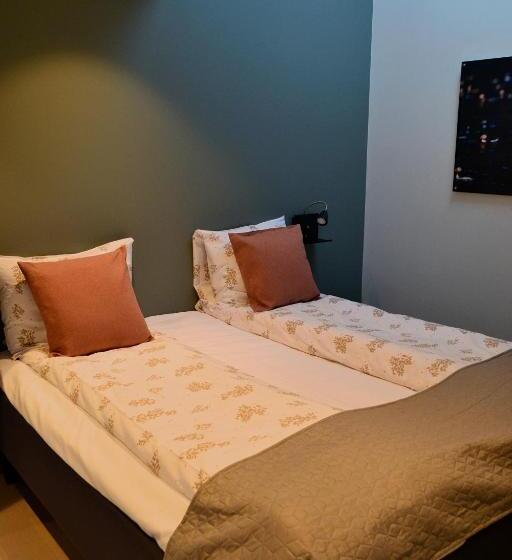 هتل Andenes Suite