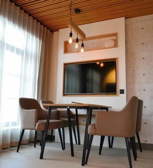 هتل Andenes Suite