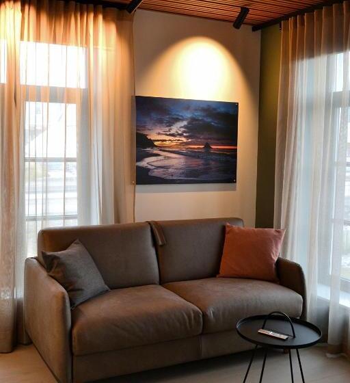 هتل Andenes Suite