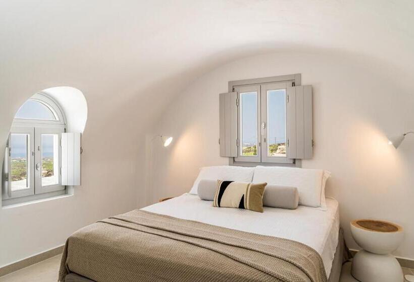 هتل Arotron Santorini