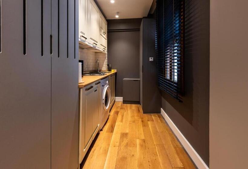 هتل Bguest Pera Suites