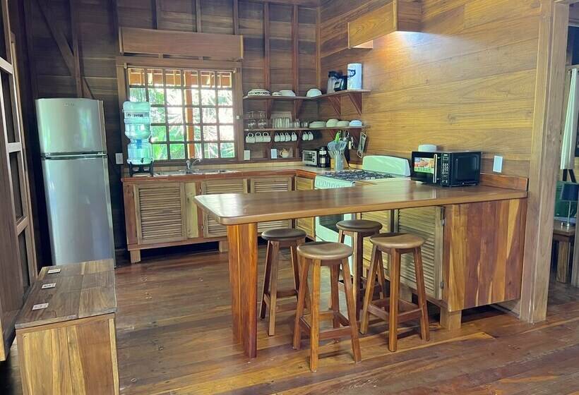 هتل Casa Viva Lodge