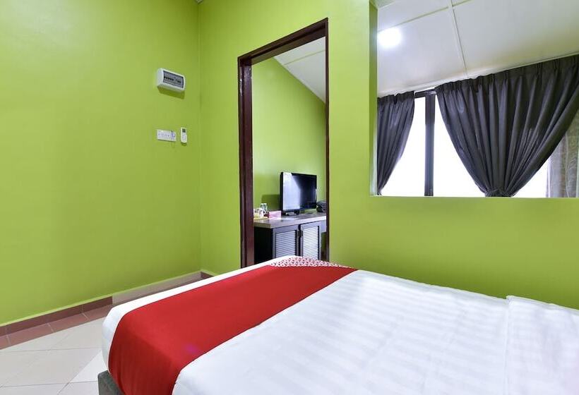 فندق Cemara Puri Resort & Spa By Oyo