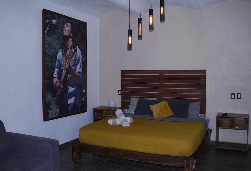 فندق Chiringuito De Palo