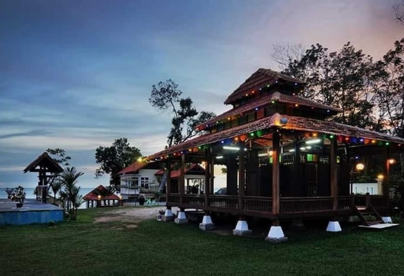 Hotel Desa Balqis Beach Resort By Oyo