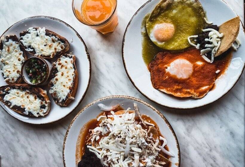 فندق Paseo Santiago