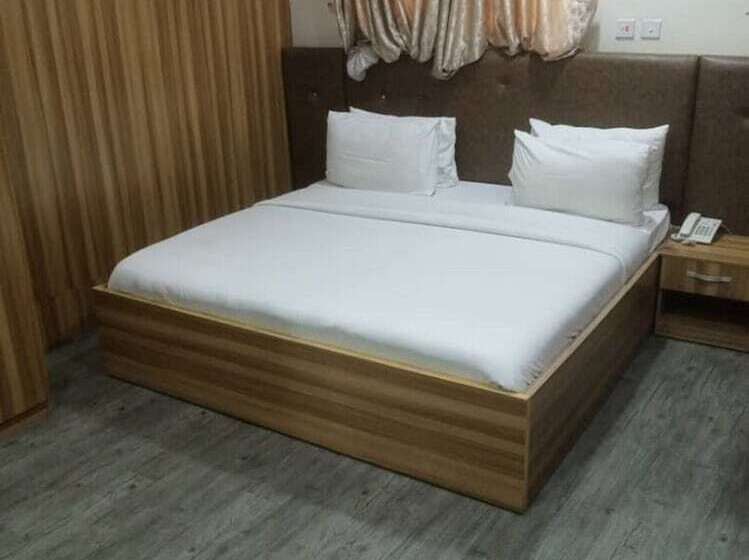 هتل Sky Suites